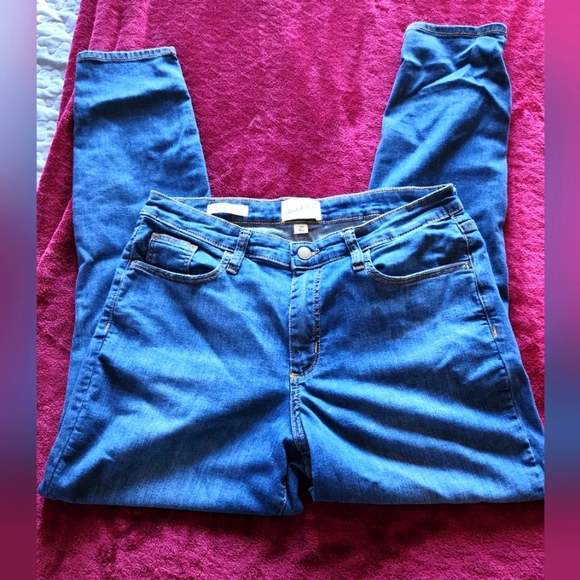 Women's Blue Jeans - Picture 1 of 7